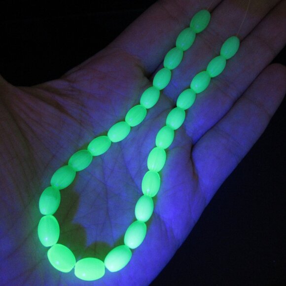 Uranium Glass Beads - Picture 3 of 7